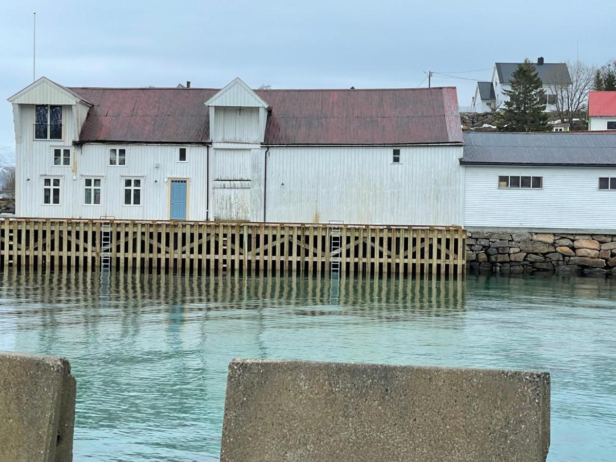 1. Etg I Dampskipsbrygga, Lodingen Havn Экстерьер фото