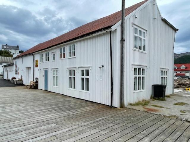 1. Etg I Dampskipsbrygga, Lodingen Havn Экстерьер фото